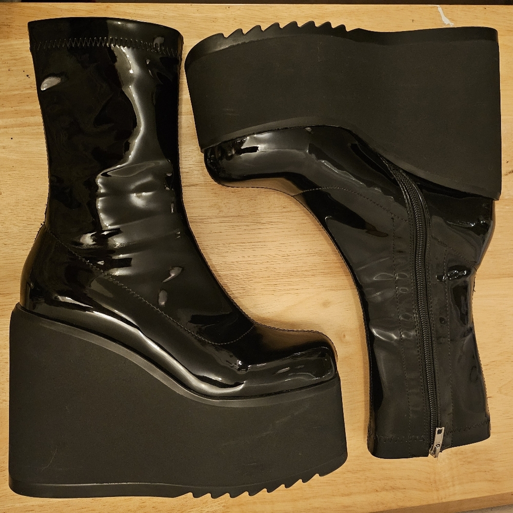Lights Out Chunky Faux Patent Platform Ankle Boots Size 6 Us - Picture 2 of 12